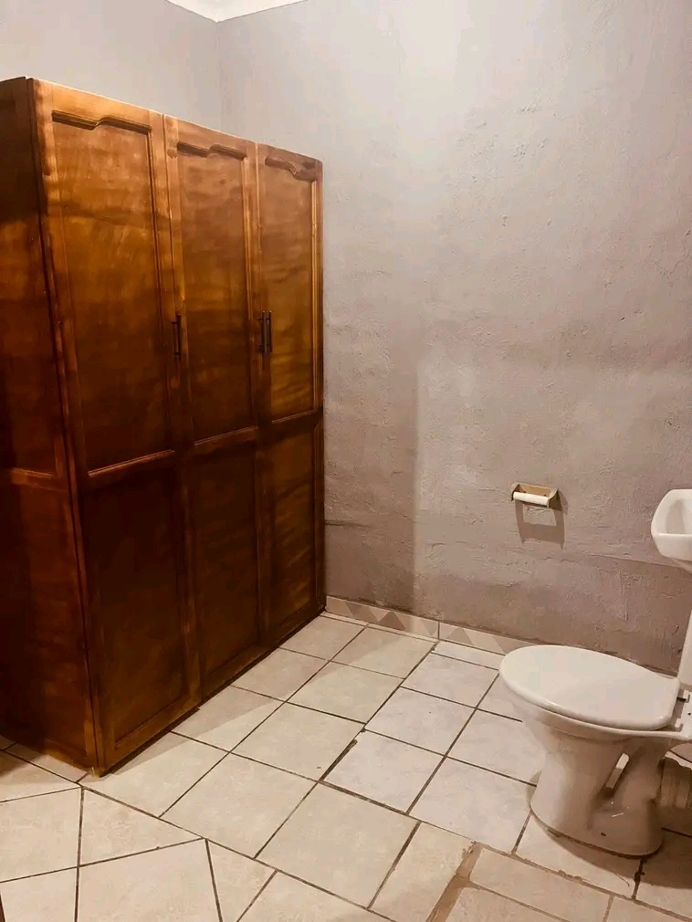•new rental ⛩️
•available immediatel  in Birch Acres