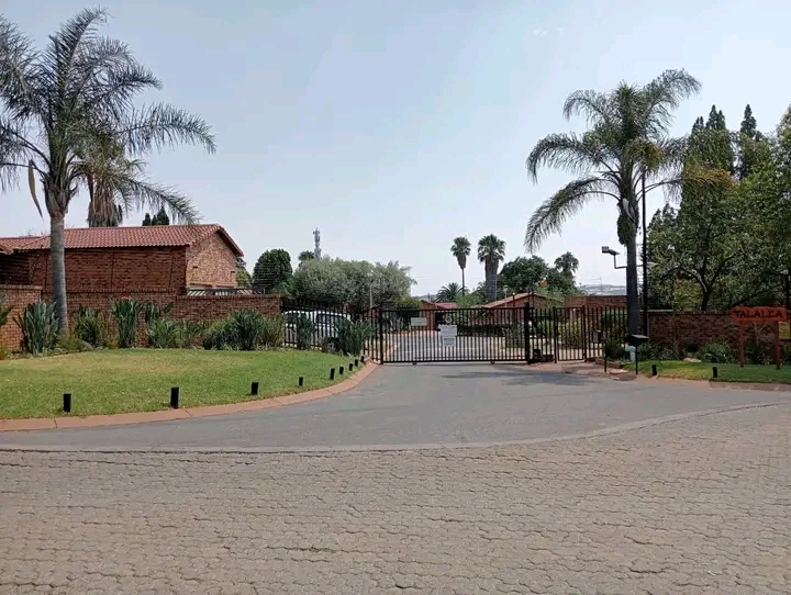 1 bedroom cottage to let in a secure complex   in Noordwyk