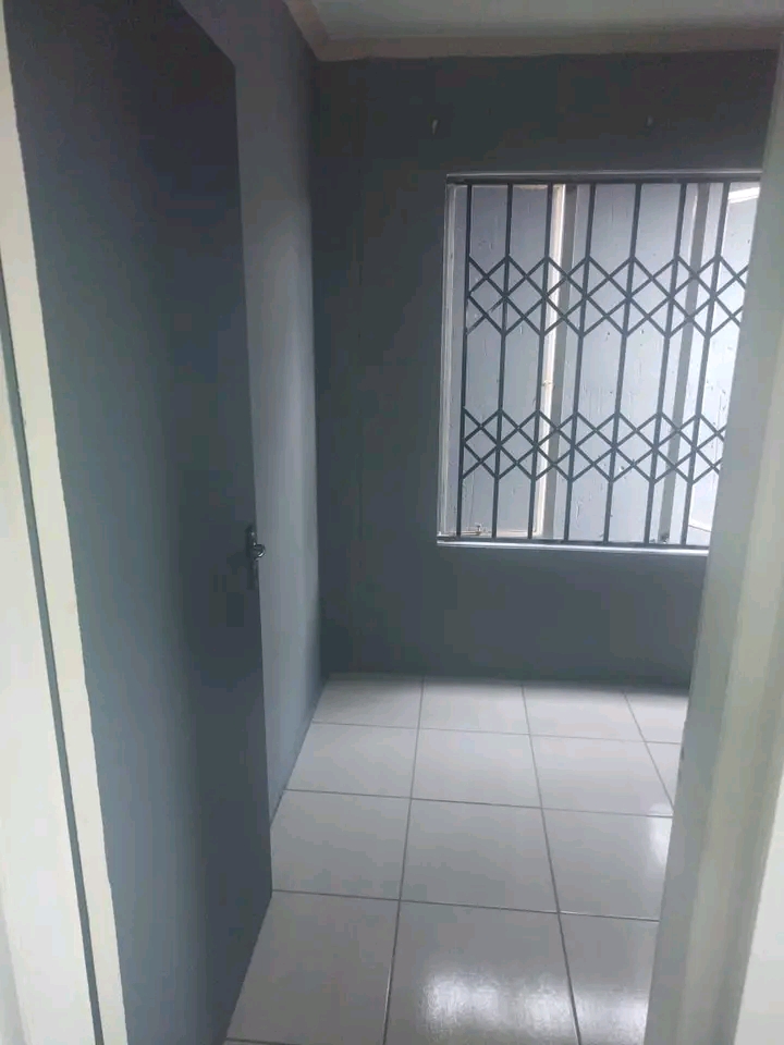 2 bedroom house available for rental in sowet  in Protea Glen