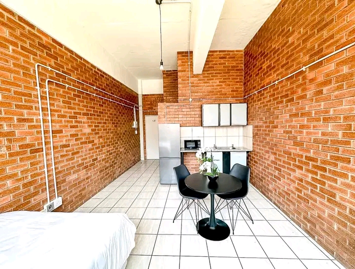 Let’s find you a modern apartment and aroun  in Hillbrow