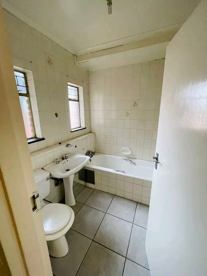 3 bedrooms duplex apartment with built in cup  in Clayville