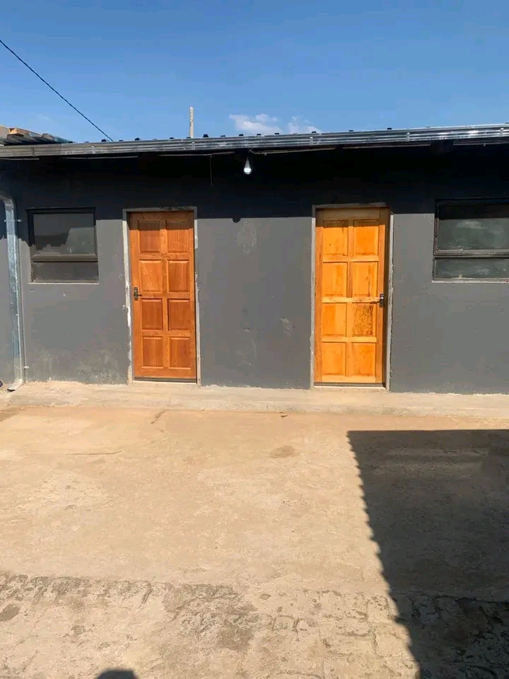 Room available in ext 1, next to wallys shops  in Orange Farm