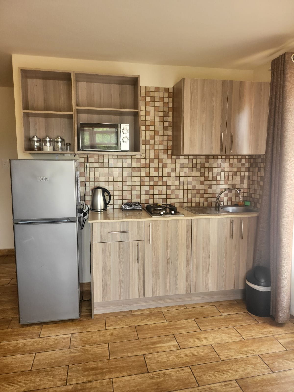  long term

50 galena offers comfortably fu  in roodepoort