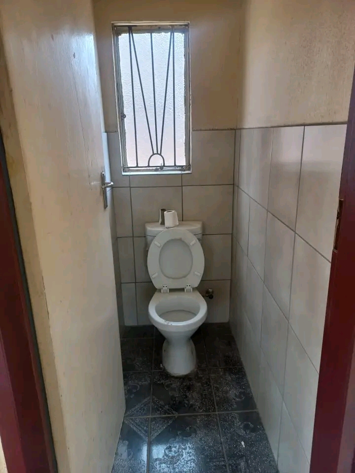 House available to rent in vos 25

•2 bed  in Vosloorus