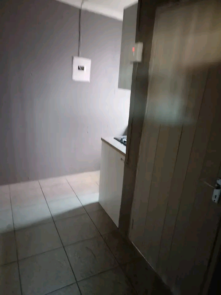 Cottage 2 room size available next to zondi a  in Jabulani