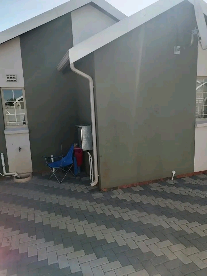 A 3 bedroom house available for rental
- ful  in Sky City