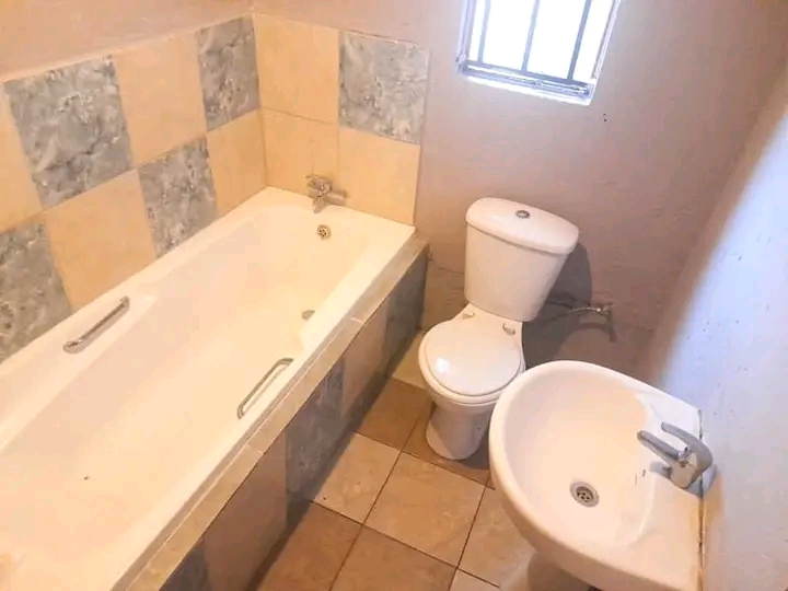 Home for rental (ext 16) - soweto 
3 bedroom  in Protea Glen