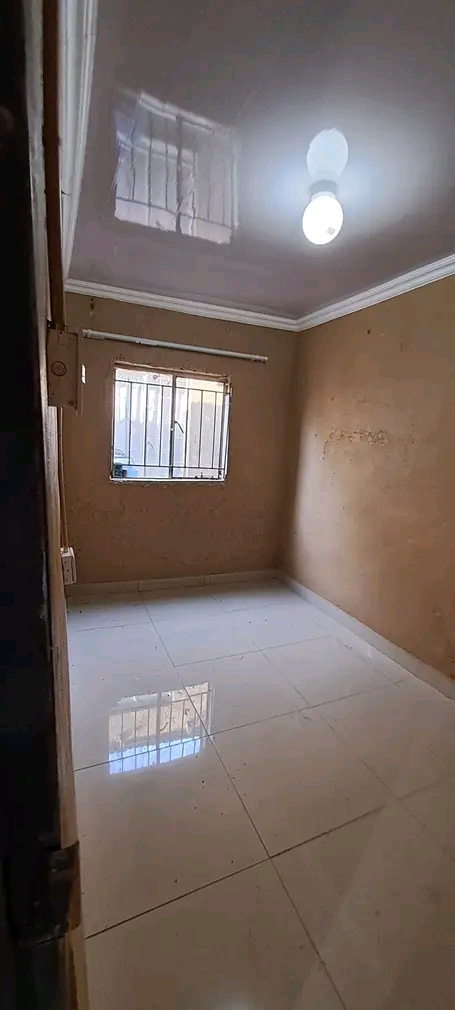 A beautiful freshly renovated 2 room ema9.
   in Ivory Park