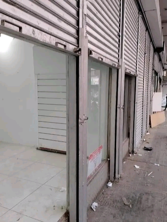 Shop to let | jbg cbd | bree and hoek st
80m  in Johannesburg