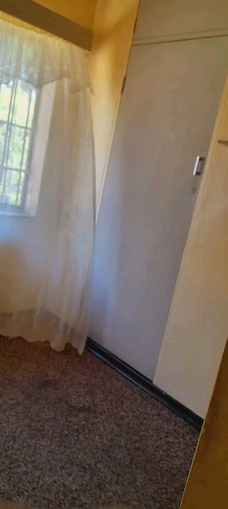 1 room at a commune house available immediate  in Vanderbijlpark