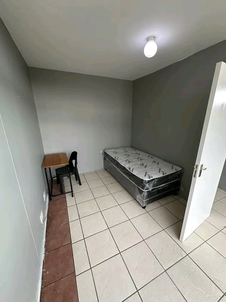 Fully furnished accommodation with water and   in Pretoria