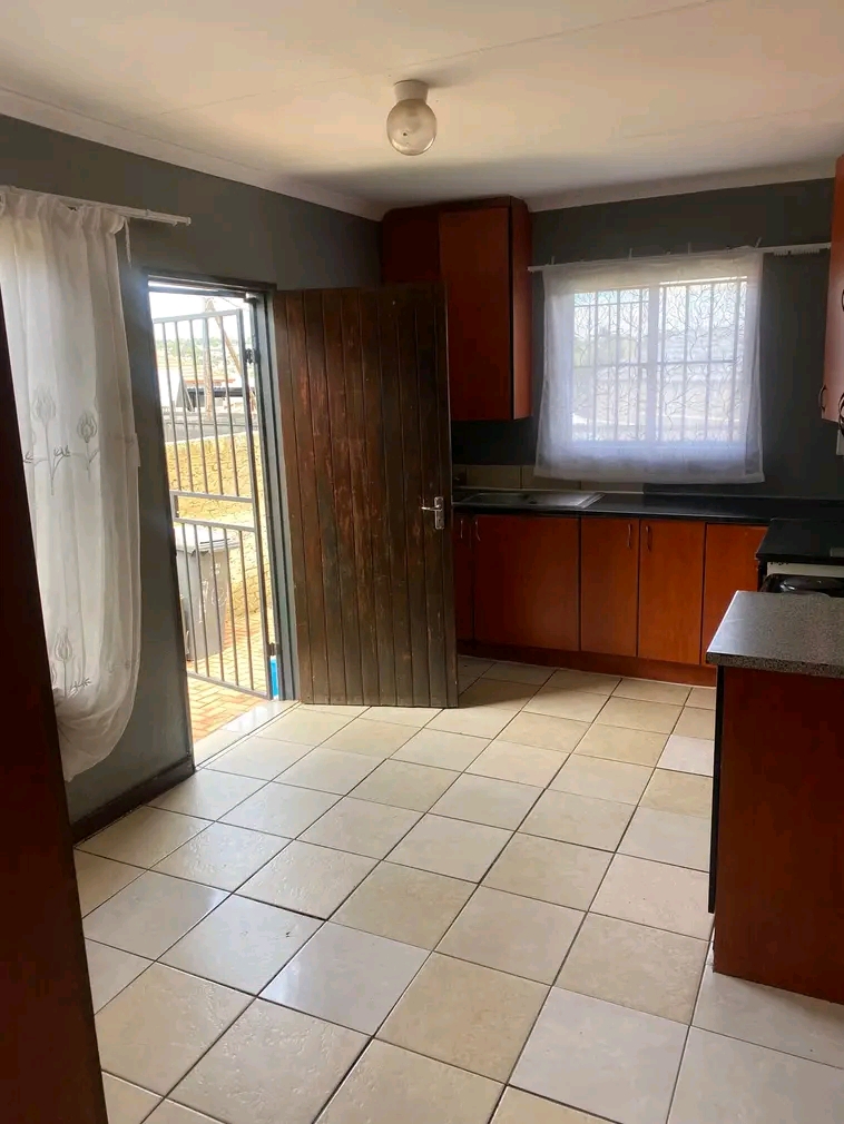 3 bedroom stand alone house available in ext   in Cosmo City
