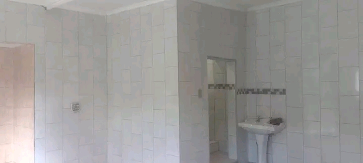 Fully renovated big room to rent own shower a  in Molapo