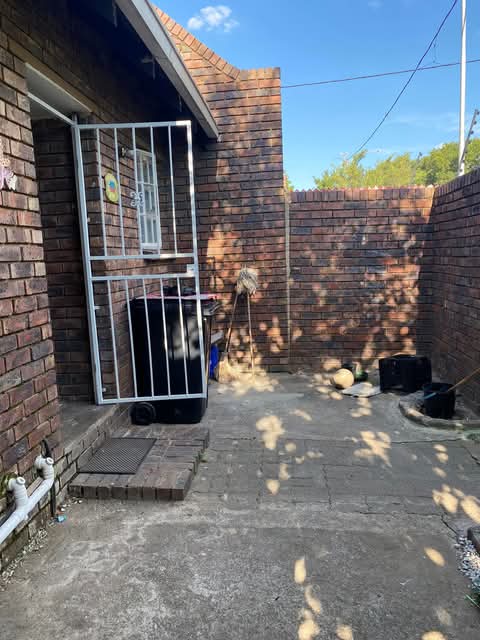 Two bedroom townhouse  in johannesburg south   in Johannesburg