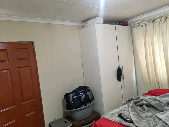 Urgent offer
a beautiful 2 bedrooms cottage   in The Hill