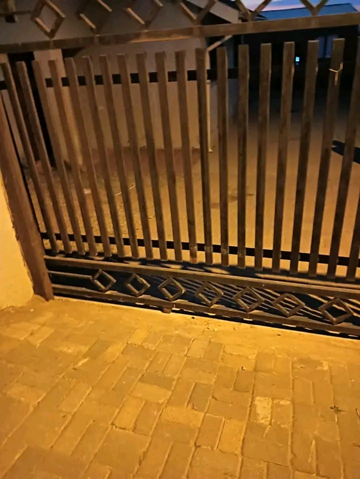 Renting a spacious 2 bed room house in ext 6   in Cosmo City
