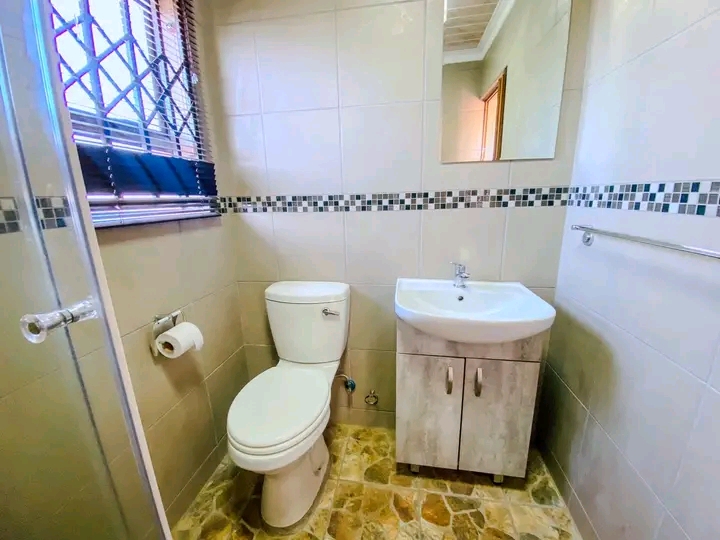 Property to let 1bed 1bath en-suite @3.300
b  in Dlamini