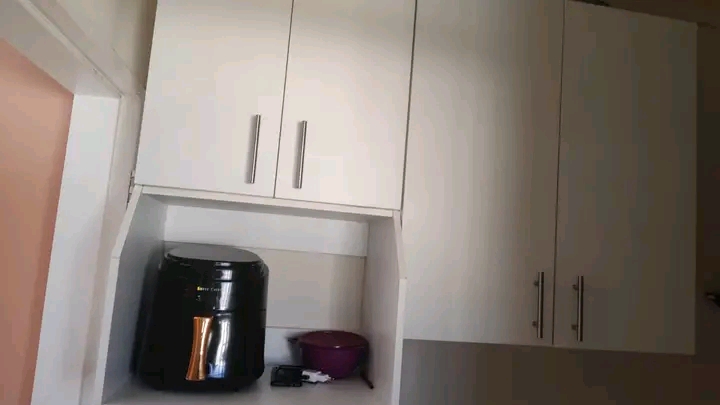 1 bed room 
toilet 🚽
kitchen
electricit  in Fleurhof