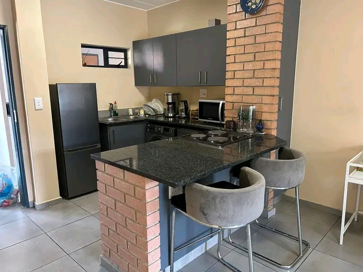 Modern 2 bedroom 2 bathroom apartment availab  in Midrand
