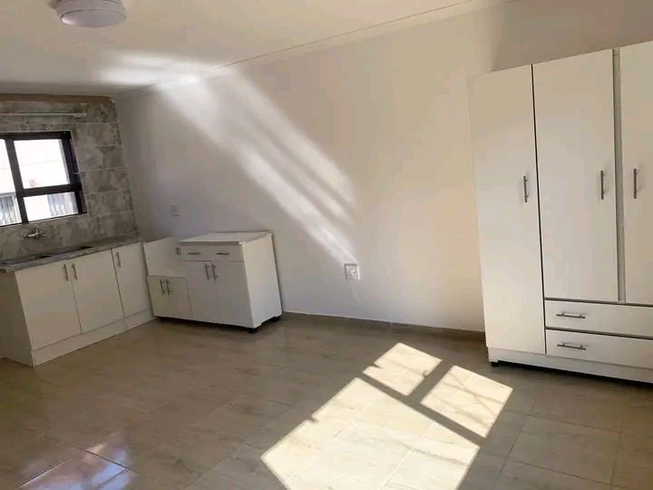 Ext 6 cottage for rent 0718815990 r1500 rent par in Tsutsumani, Gauteng