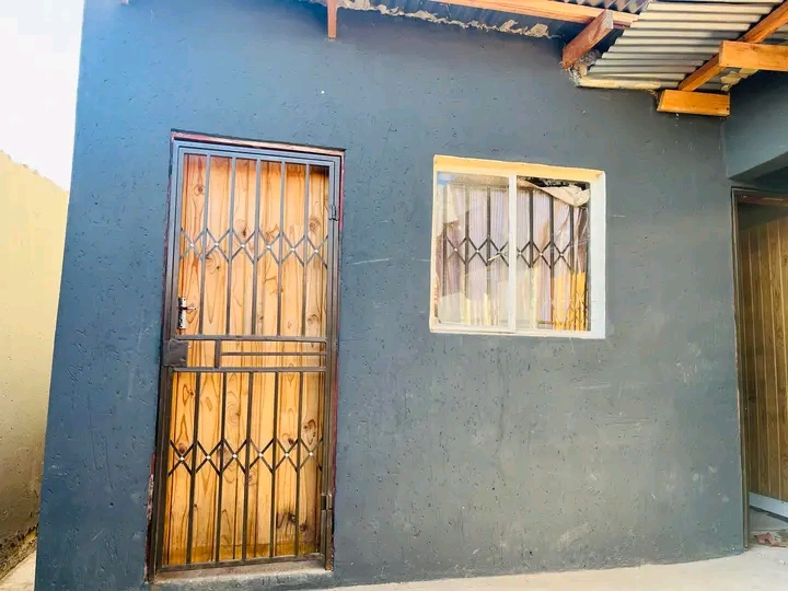 Rooms available after bridge siyaya plz text   in Freedom Park