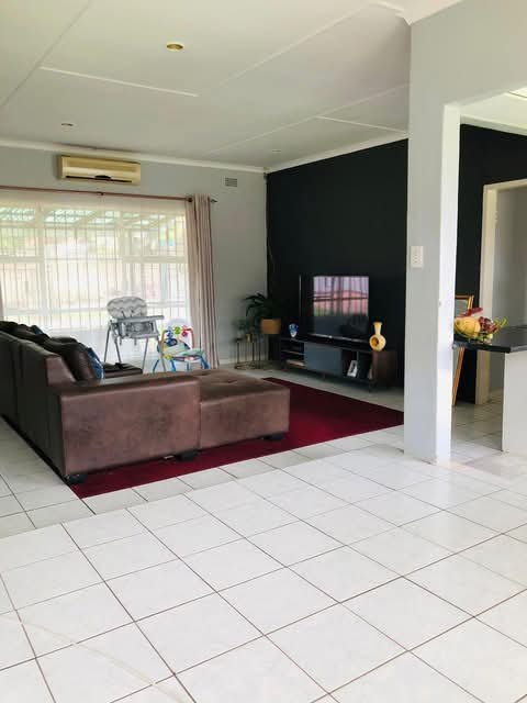 Full house 3 bedroomed for rental it covers e  in Birchleigh
