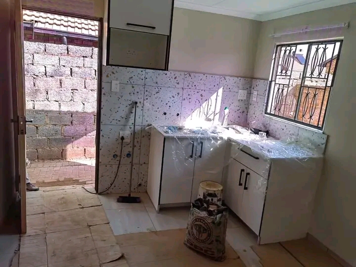New built 1 bedroom cottage, now available
  in Vosloorus