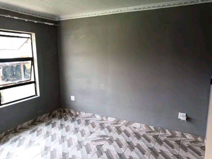 1 bedroom cottage to let. comes with kitchen   in Birch Acres