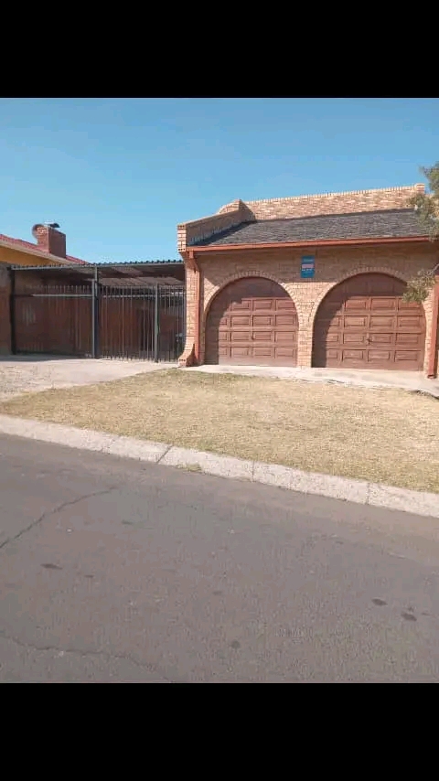 Cottage to rent in ext 3..1 bedroom ..kitchen  in Diepkloof