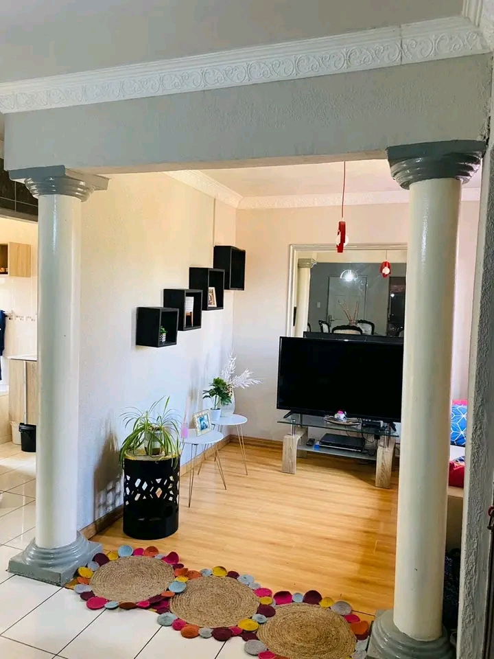 🏡 beautiful double storey house to rent av  in Dawn Park