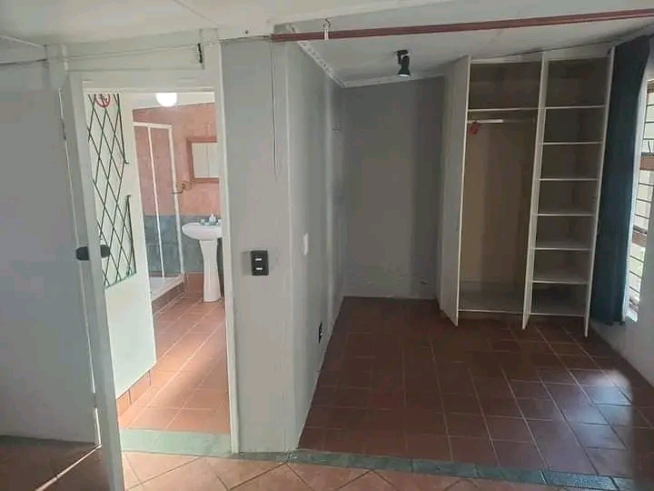 2 bedroom cottage to rent in sunny ridge near  in Germiston