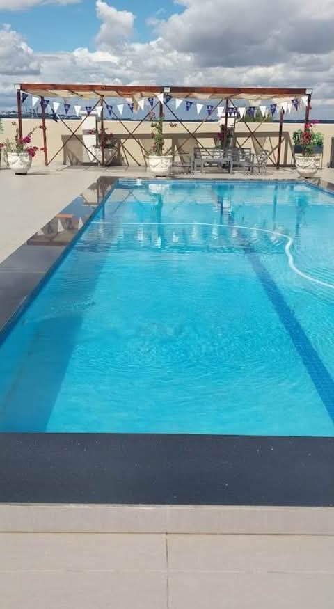 3 bed apartment 
available now
a spacious d  in Blue Hills