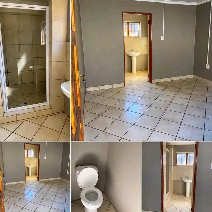 Rooms available to rent at east 
lusaka exte  in Mamelodi