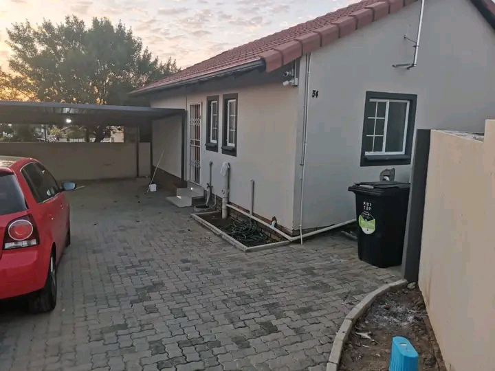 3 bedroom house to rent at ext 8 ideal for a   in Cosmo City