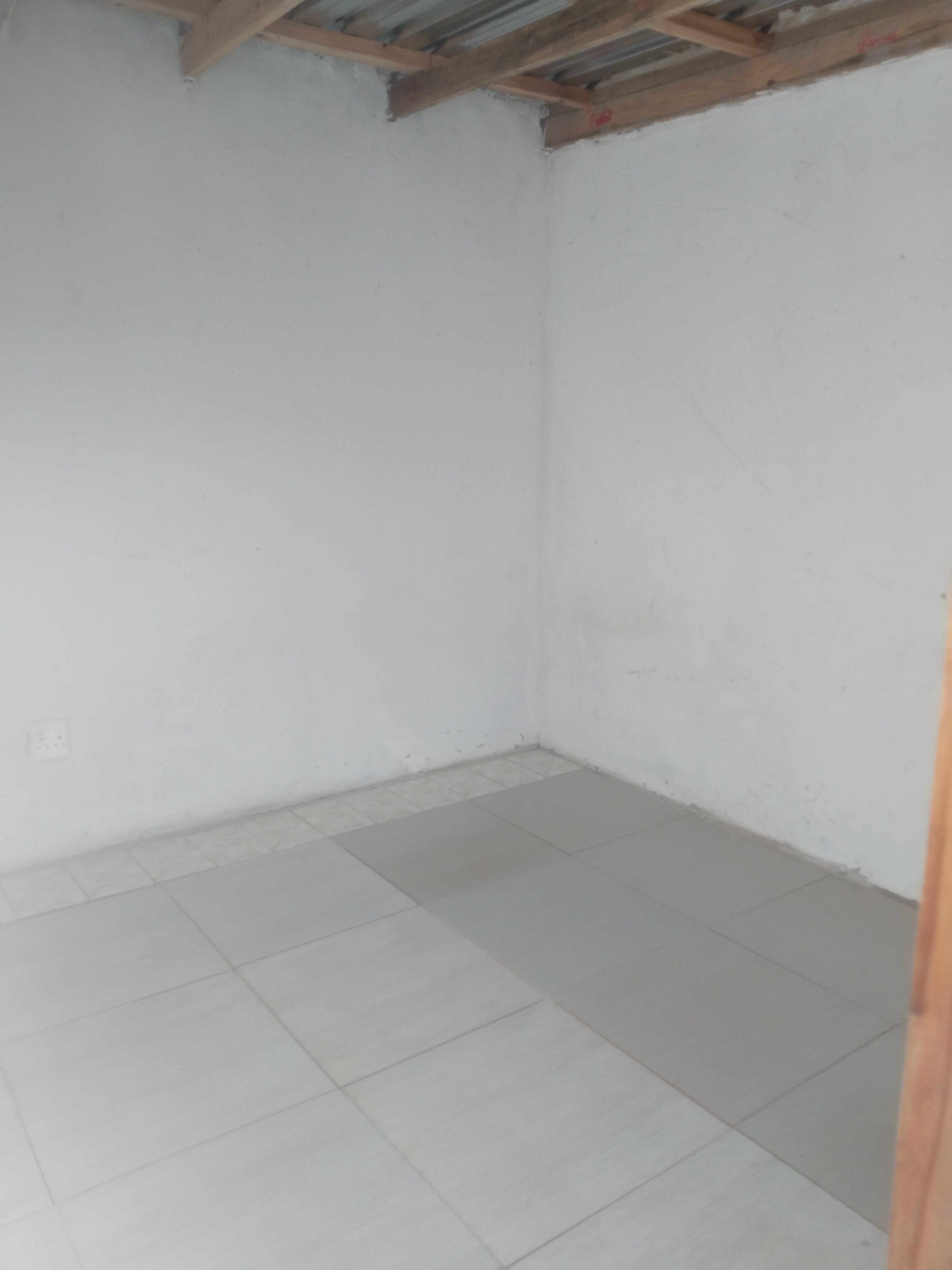 Room to rent available in braamfischer phase   in Braamfischer