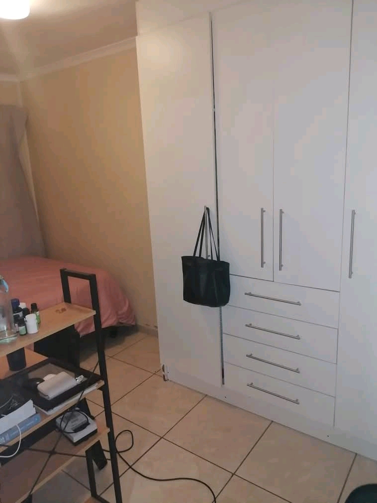 2 bedroom house -with 2 outside rooms in ext   in Clayville