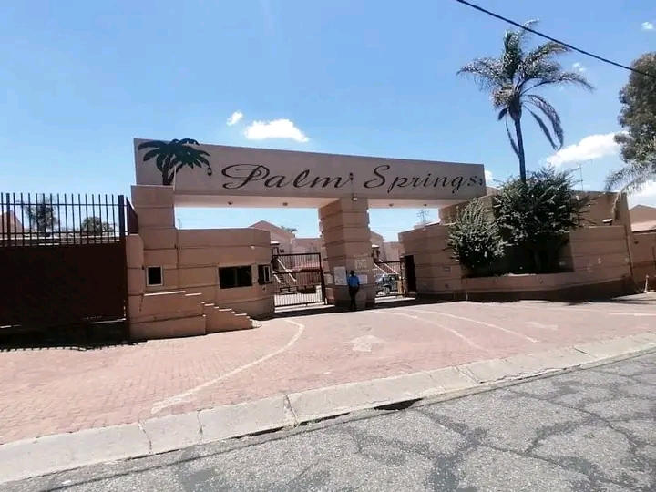 Townhouse for rental
🎖️🎖️🎖️
  in Meredale
