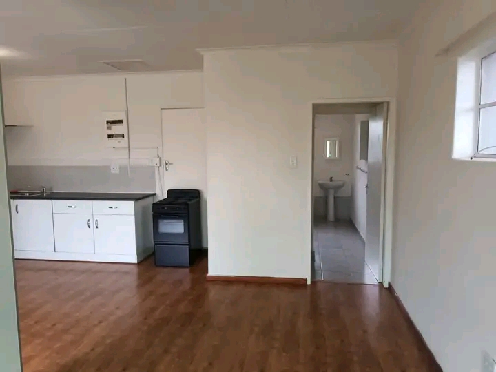 1 bedroom cottage to let in gauteng r6500 wat  in Edenvale