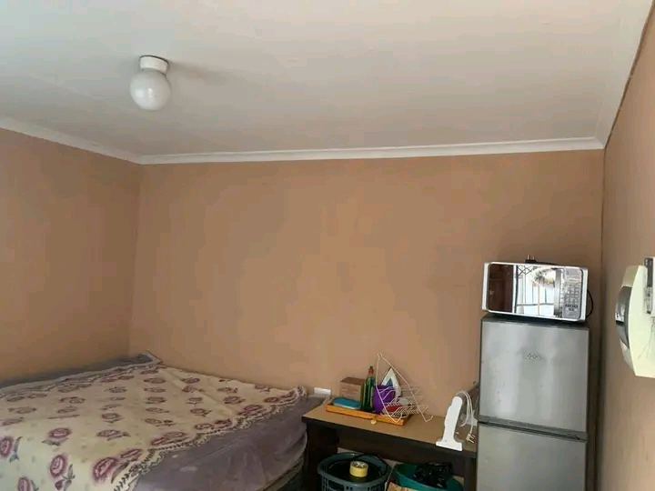 A spacious room available for rental in birch  in Birch Acres