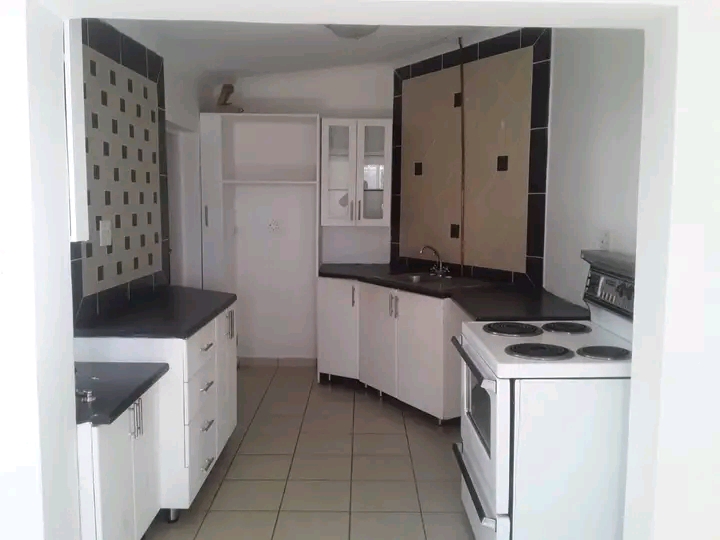 Cottage to let
r6500p/m
2 bedroom cottage   in Kensington