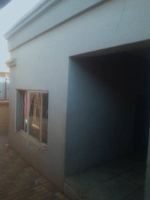Hi guys the is room available at c3...r1300 .  in Mamelodi West