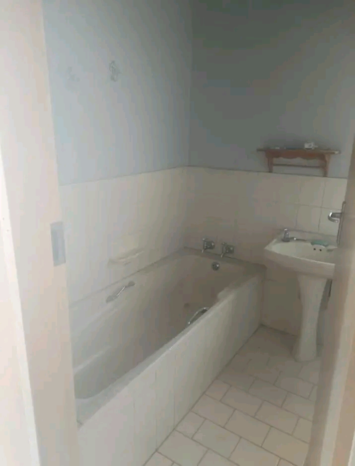 1 bedroom cottage with fitted kitchen, fitted  in Birch Acres