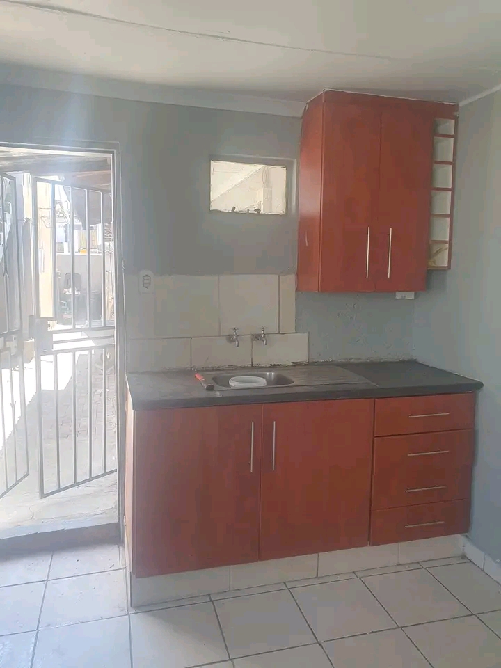 2 bedroom cottage available immediately at ex  in Ebony Park