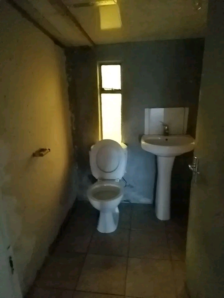 Three roomed house with bathroom, toilet and   in Meadowlands