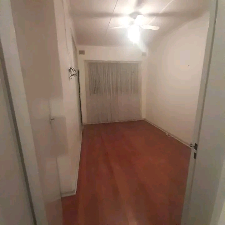 4 room left available now in a nice renovated  in Bezuidenhout Valley