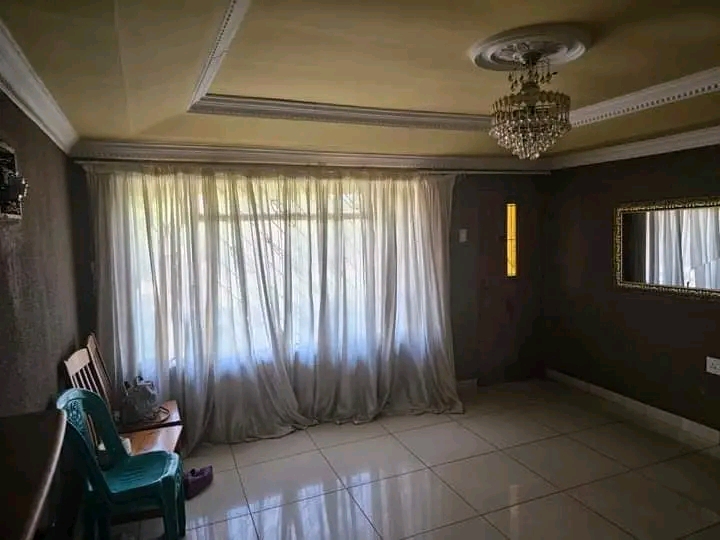 Four room cottage to rent available

-tiled  in Difateng