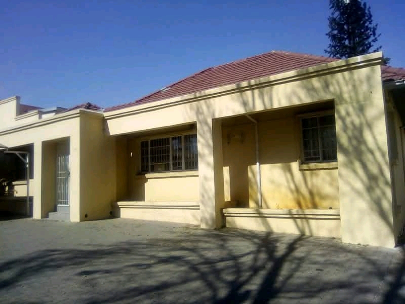 Beautiful space to rent ideal for a couple or  in Bramely