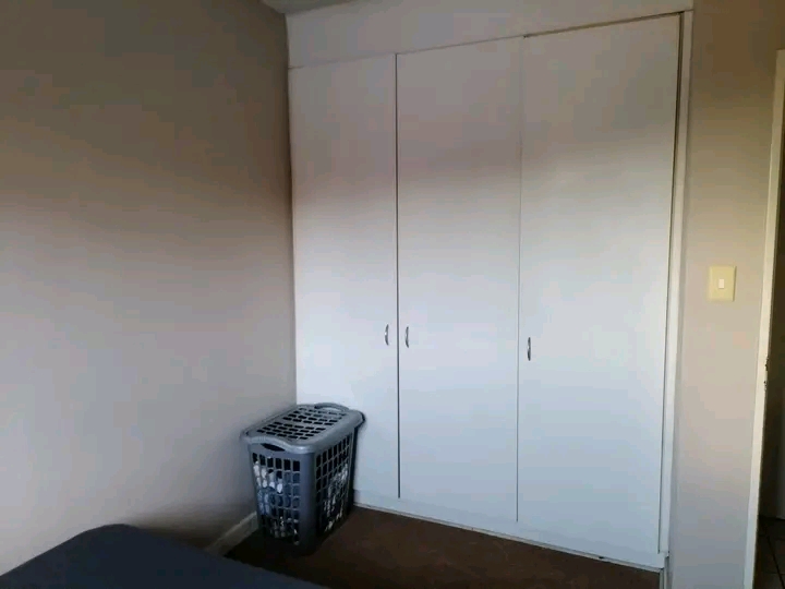 Private room available to rent in a two bedro  in North Riding