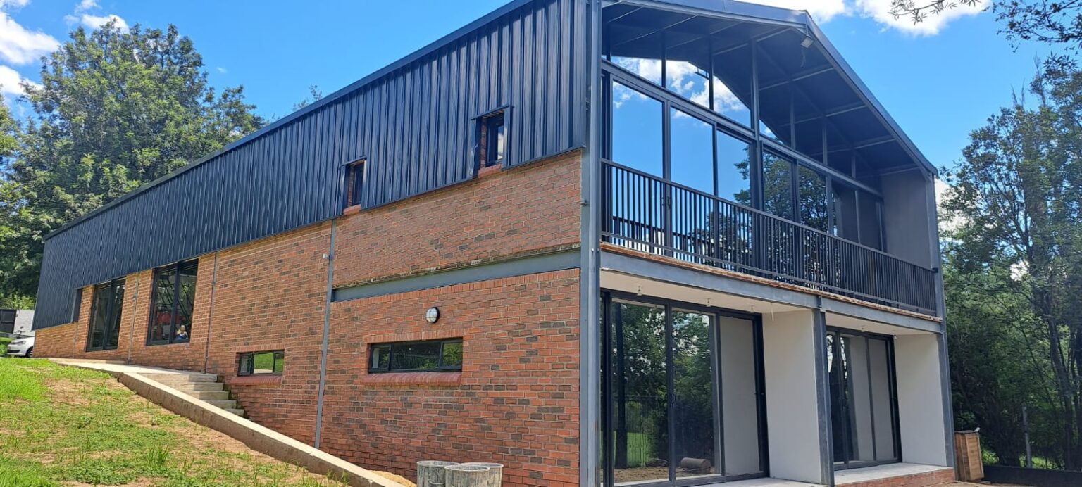  we fabricate and erect steel structures:
en  in Pretoria