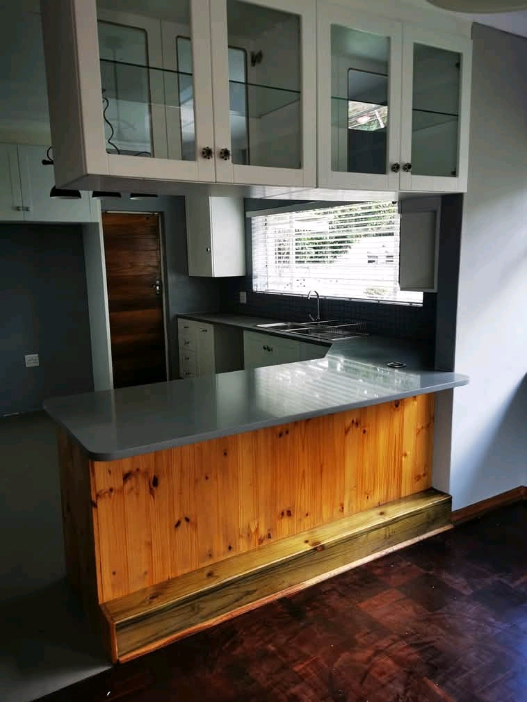House for rent
farrarmere 
3 bedroom
2 bat  in Benoni